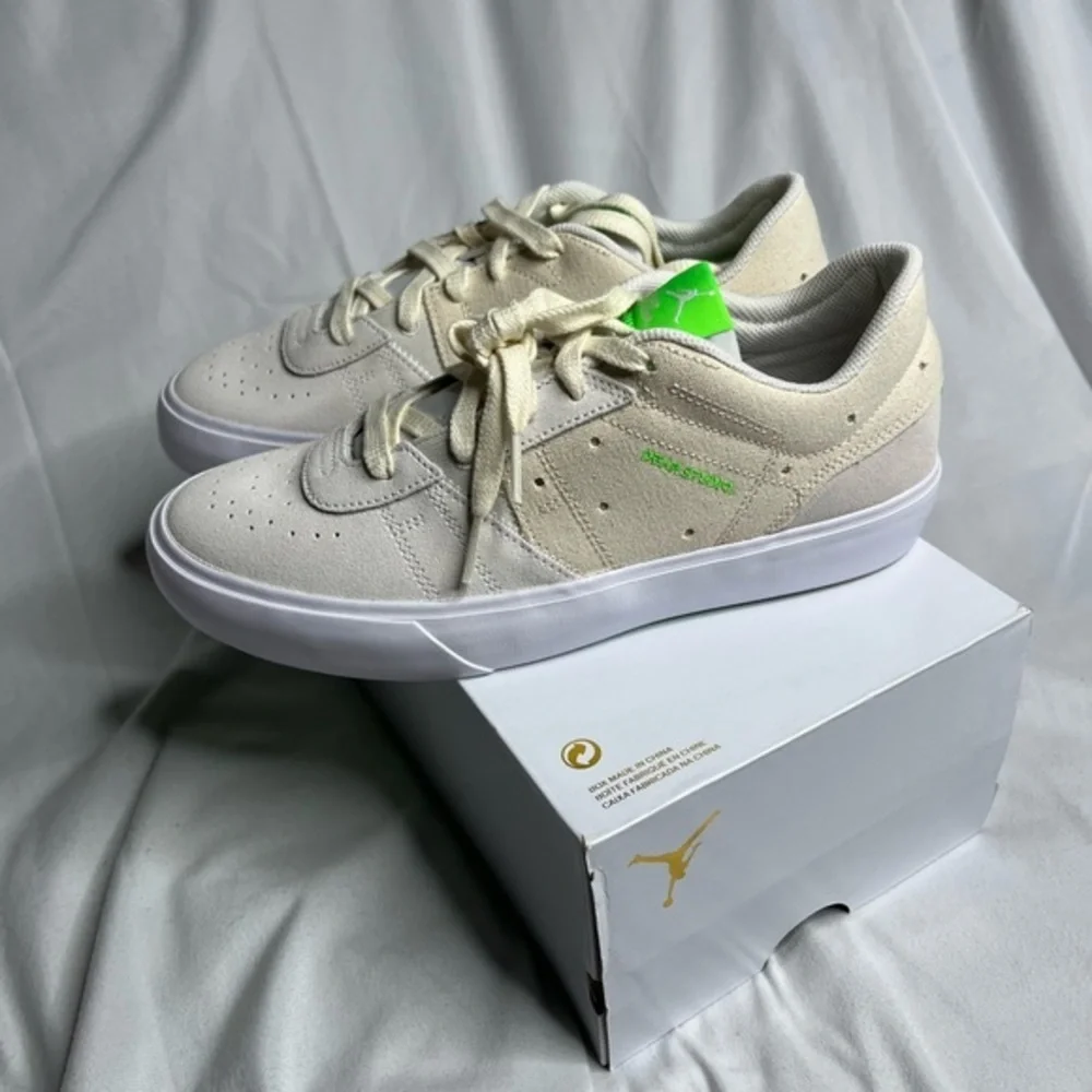 Nike Air Jordan Series .05 Womens size 8.5 Men’s size 7 DM3383-103 NoLid - Picture 4 of 8